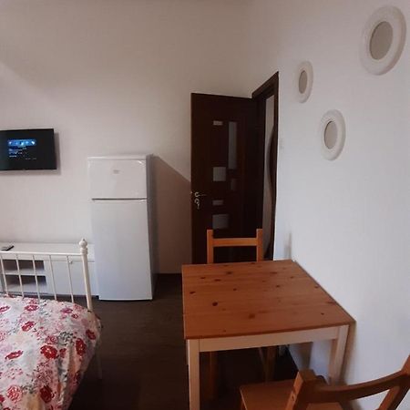 Romantic Calm Apartments Piata Universitate Bucureşti Eksteriør bilde