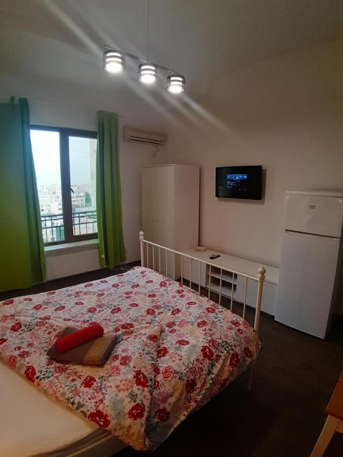 Romantic Calm Apartments Piata Universitate Bucureşti Eksteriør bilde